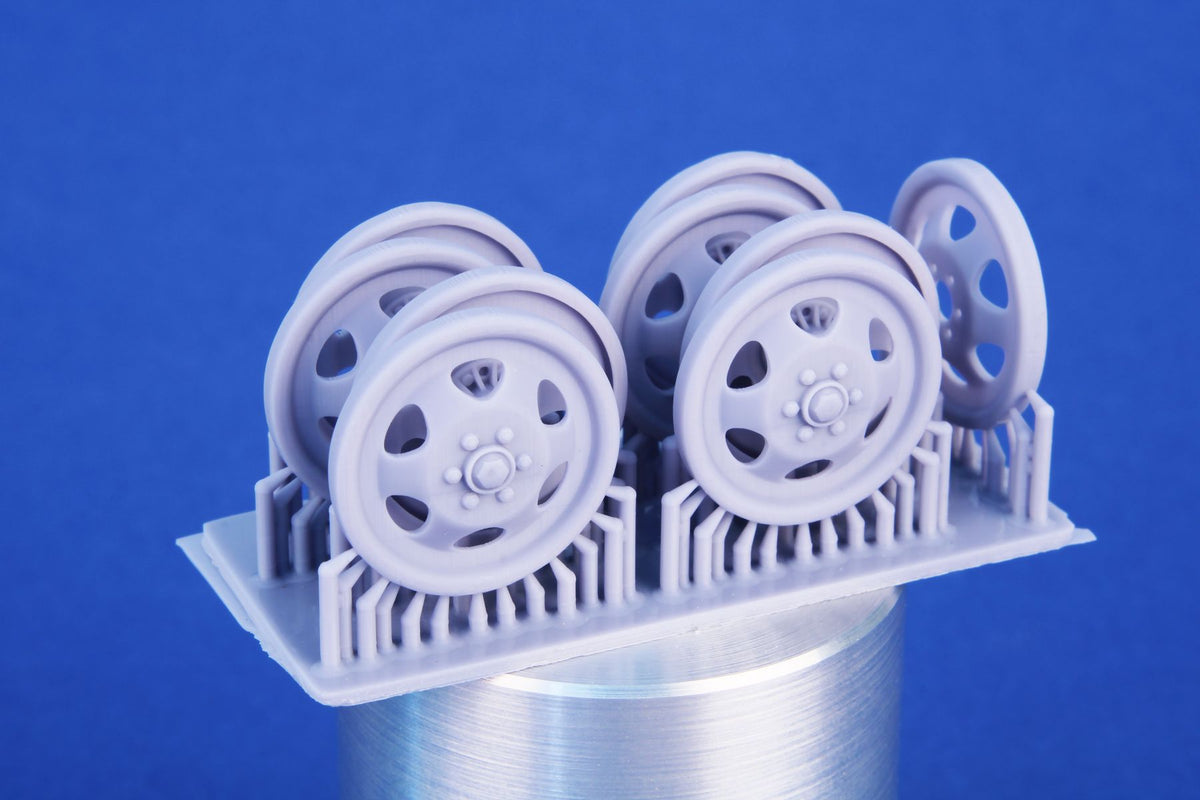 CMK/Czech Master Kits 129-P35048 1:35 Raupenschlepper Ost RSO Road Wheels