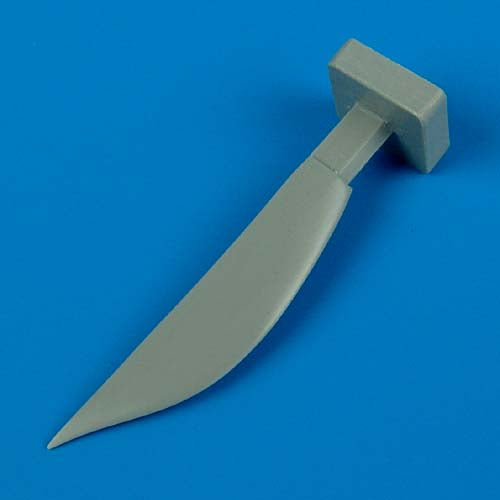 Quickboost (by Aires) 72213 1:72 Republic F-105D Thunderchief correct ventral fin