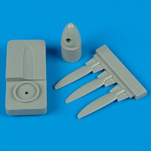 Quickboost (by Aires) 72132 1:72 Hawker Hurricane Mk.II propeller with allignment tool