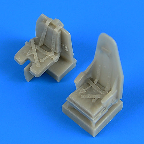 Quickboost (by Aires) 72550 1:72 de Havilland Mosquito seats with safety belts