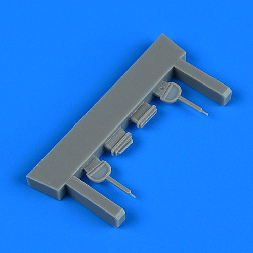 Quickboost (by Aires) 48925 1:48 Hawker Hurricane Mk.I/Mk.II/Mk.IV steps