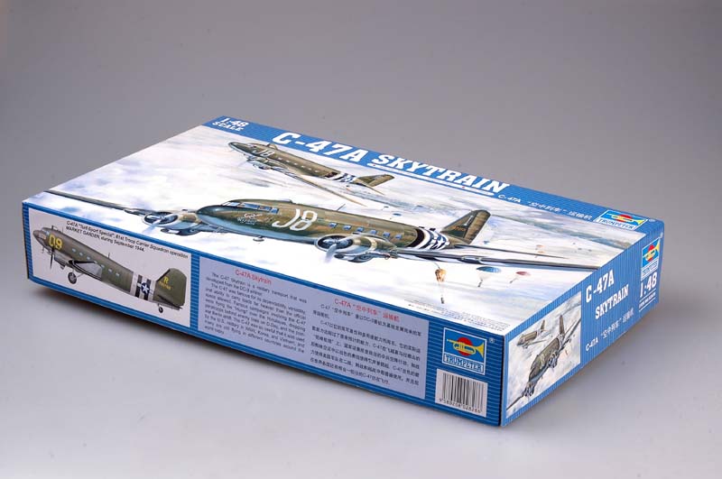 Trumpeter 02828 1:48 Douglas C-47A Dakota Skytrain