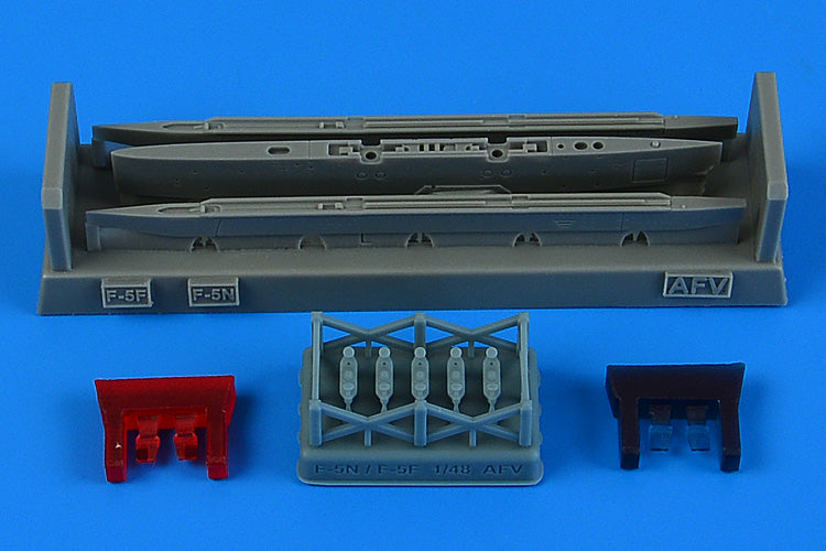 Aires 4923 1:48 Northrop F-5F/F-5N Tiger pylons & missile launchers