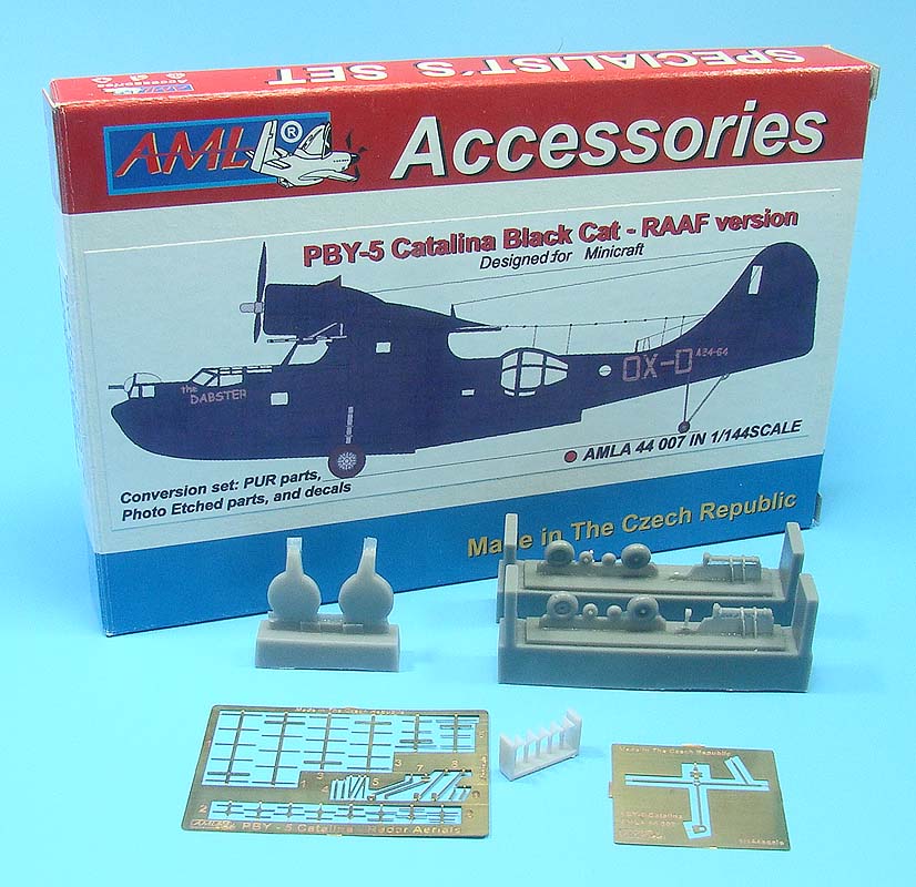 AML A44007 1:144 Consolidated PBY-5 Catalina Black Cat - RAAF version