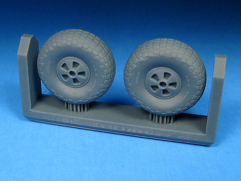 Barracuda Studios 72464 1:72 De Havilland Mosquito Slotted Mainwheels - Block Tread