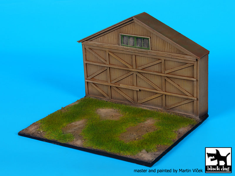 Blackdog D72057 1:72 WWI Airfield with hangar frontage base