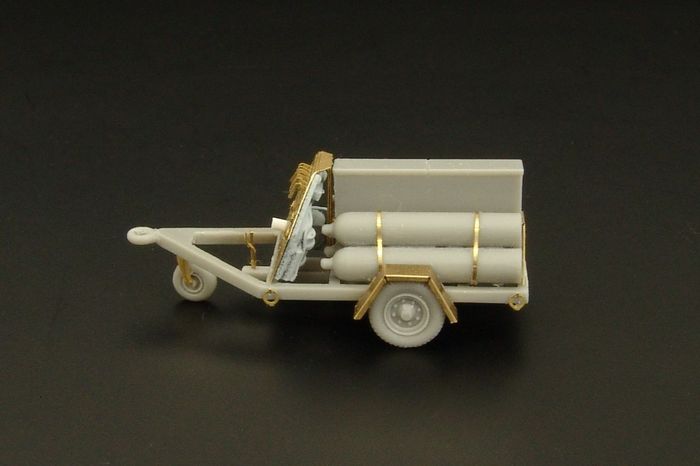 Brengun BRS72004 1:72 U.S. Navy Oxygen Cart