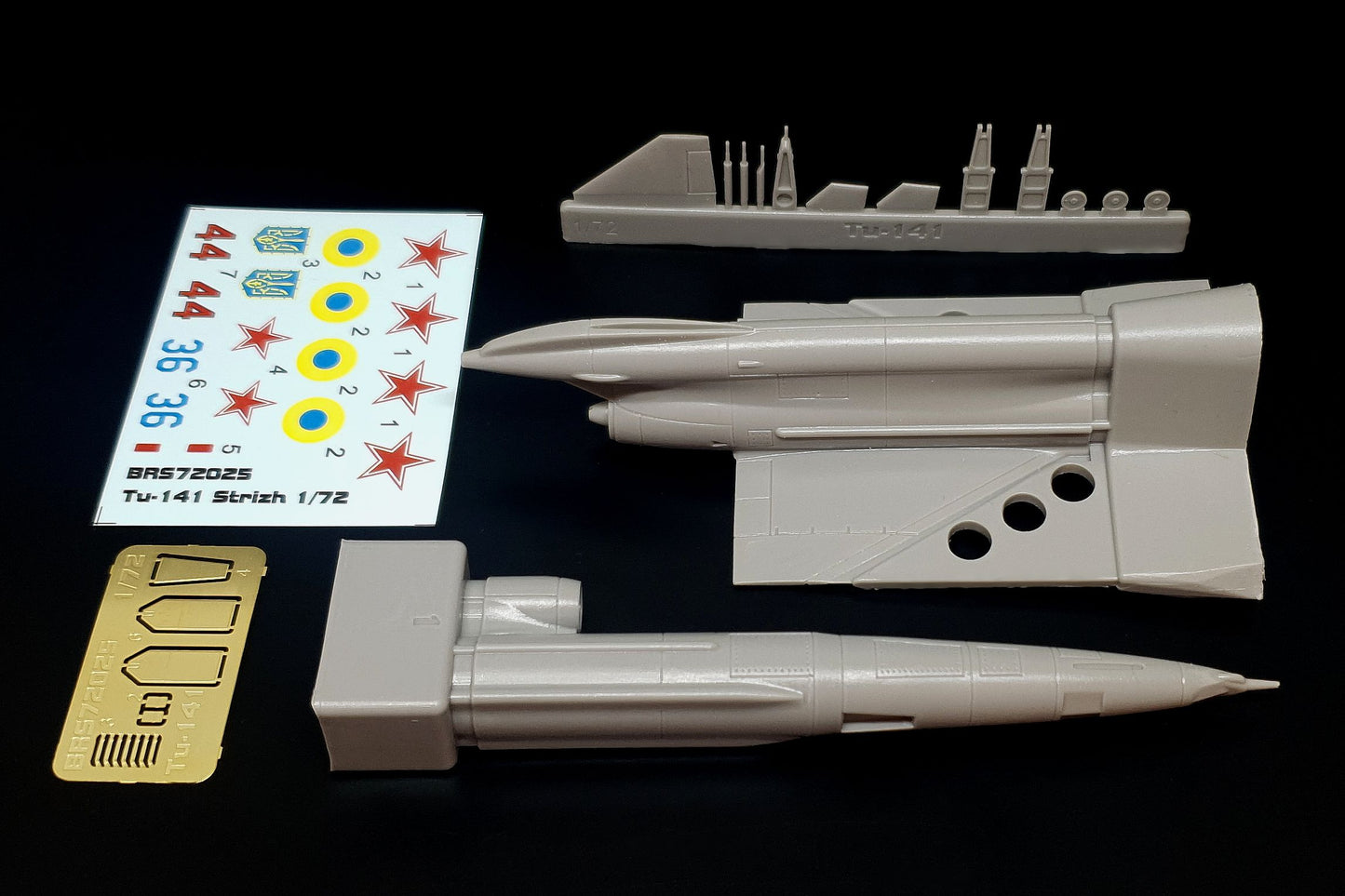 Brengun BRS72025 1:72 Tupolev Tu-141 Strizh soviet jet drone
