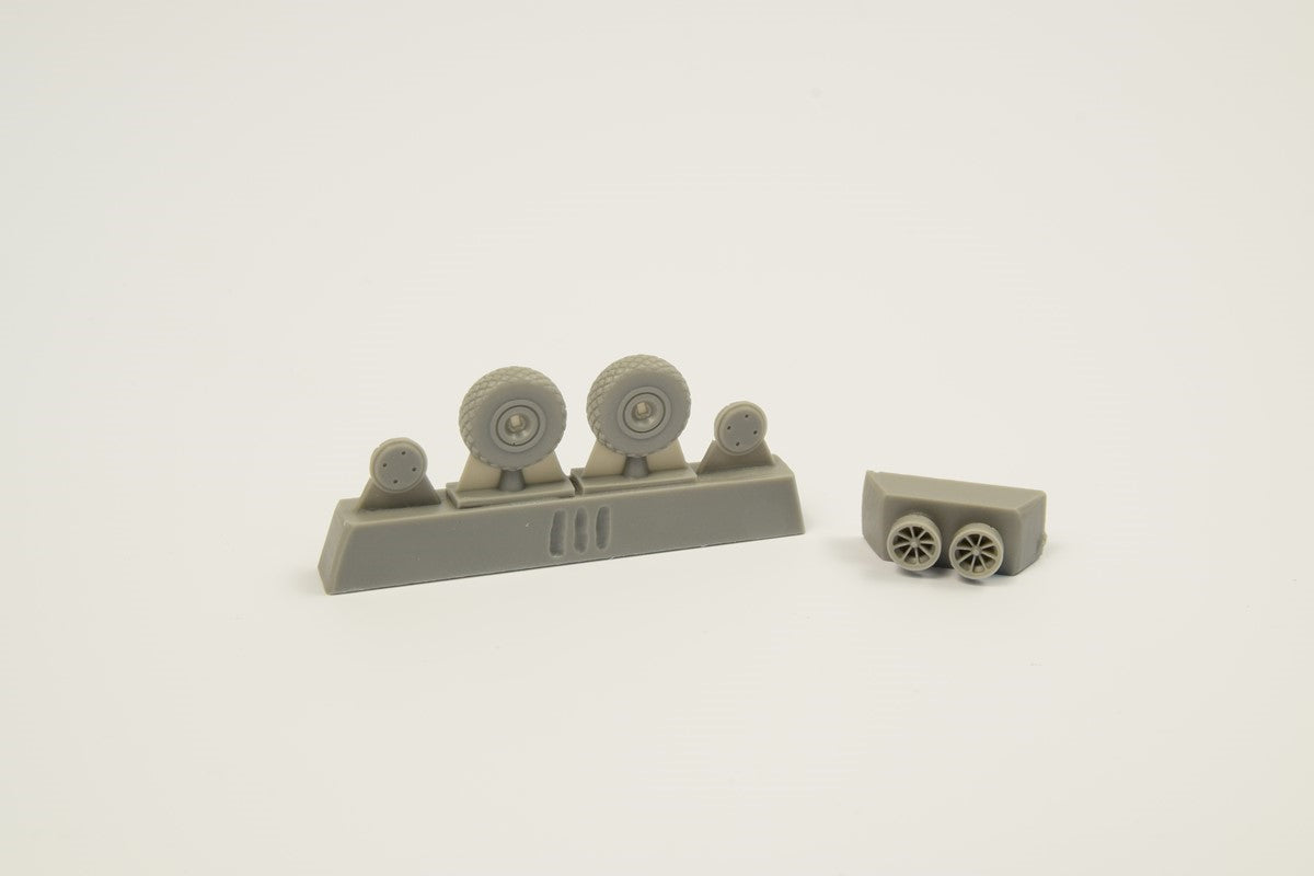 CMK Q72297 1:72 Curtiss P-40 Wheels Cross Tread