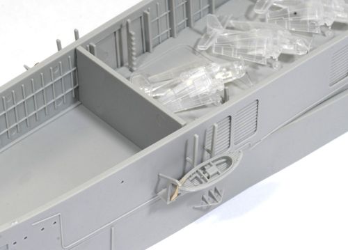 Dragon 1024 1:350 USS Independence CVL-22