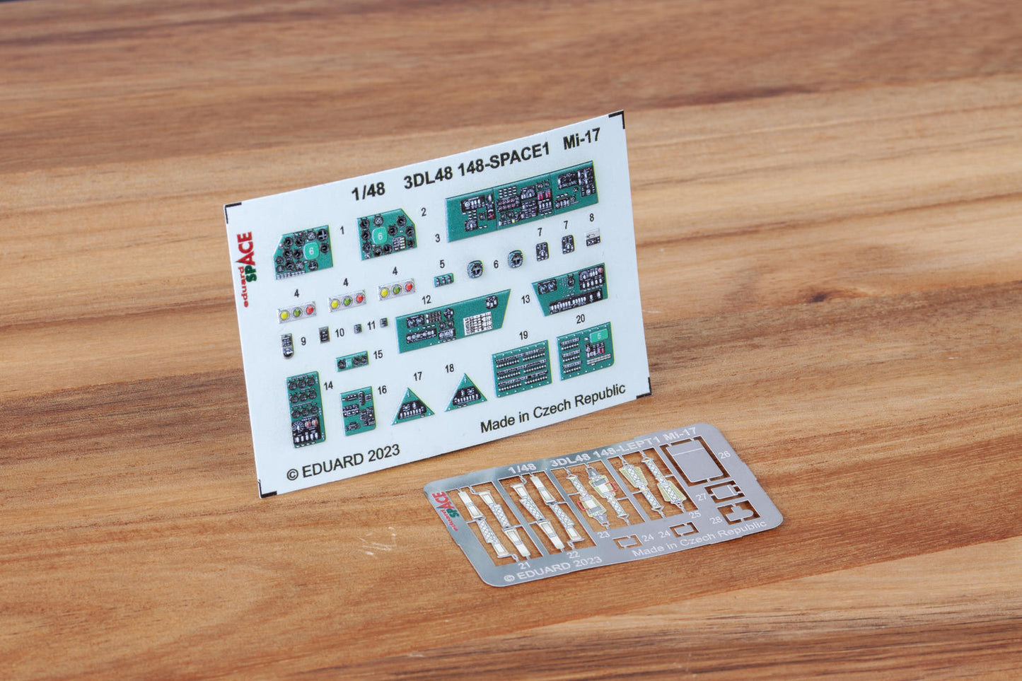 Eduard 3DL48148 1:48 Mil Mi-17 SPACE