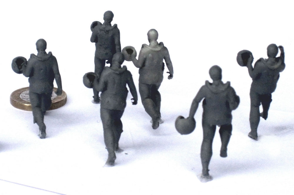 AIM - Ground Equipment GE48302 1:48 RAF aircrew - running - 60s/70s - set of six 1:48 (3D-Printed) resin figures