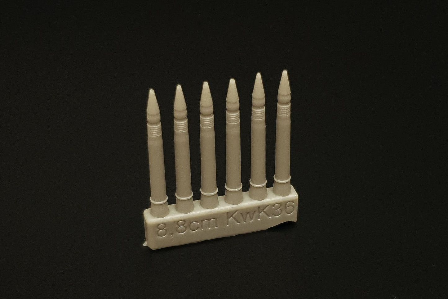 Hauler H72151 1:72 8.8cm KwK36 ammo for Pz.Kpfw.VI Tiger resin set of German tank ammunition