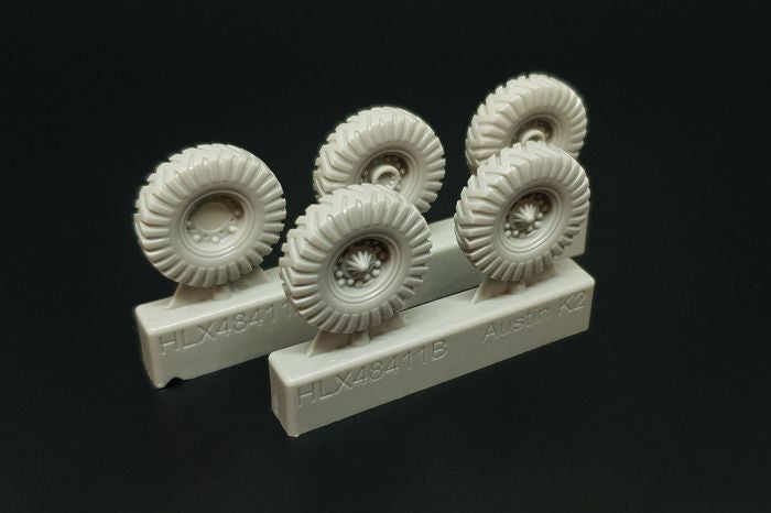 Hauler X48411 1:48 British 2-ton Austin K2 4x2 Ambulance WHEELS