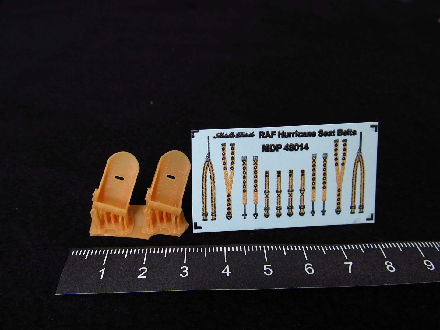Metallic Details R48263 1:48 Hawker Hurricane seat s x 2 with seatbelts (3d-printed)