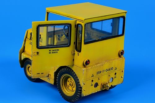 Aerobonus (by Aires) 320045 1:32 United Tractor GC340/SM-340 US NAVY/DLA (with cab)