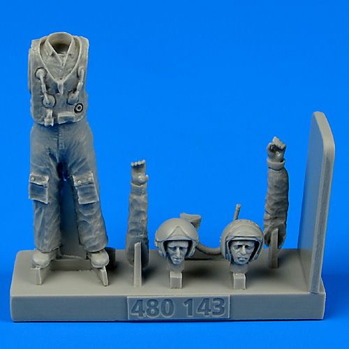 Aerobonus 480143 1:48 Soviet Pilot with Life Jacket - The Cold War Period