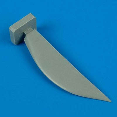 Quickboost (by Aires) 48262 1:48 Republic F-105D Thunderchief correct ventral fin