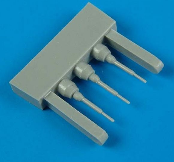 Quickboost (by Aires) 48439 1:48 Vought F-8E Crusader pitot tube