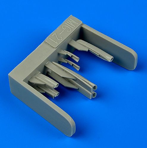 Quickboost (by Aires) 48669 1:48 Mikoyan MiG-21UN air scoops