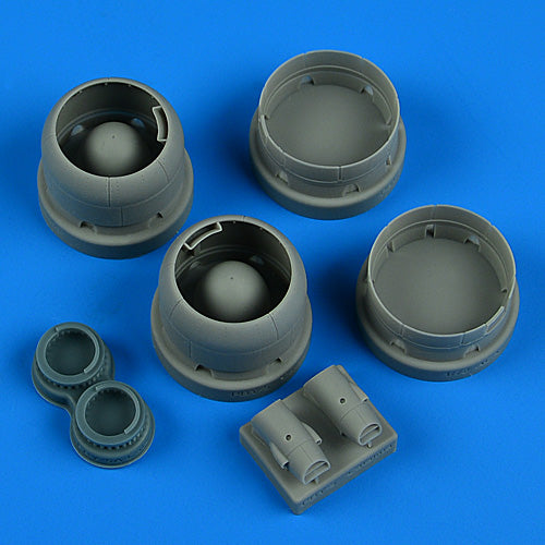 Quickboost (by Aires) 72720 1:72 Consolidated PBY-5 Catalina correct cowlings closed flaps