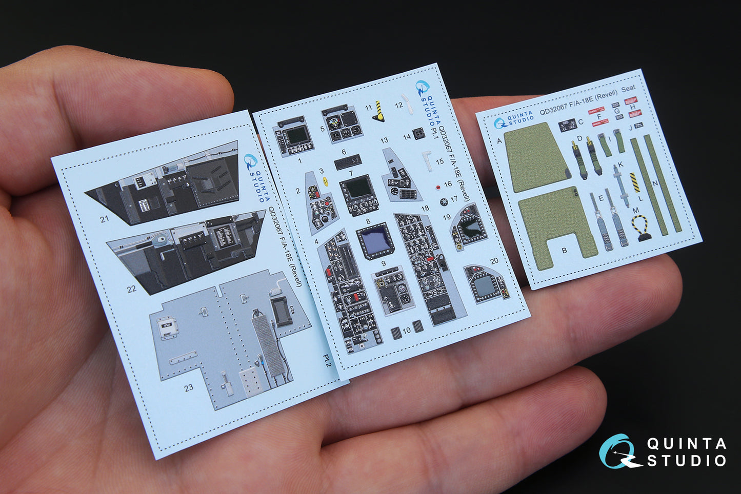 Quinta Studio QD32067 1:32 Boeing F/A-18E Hornet (3D-Printed) & coloured Interior on decal paper