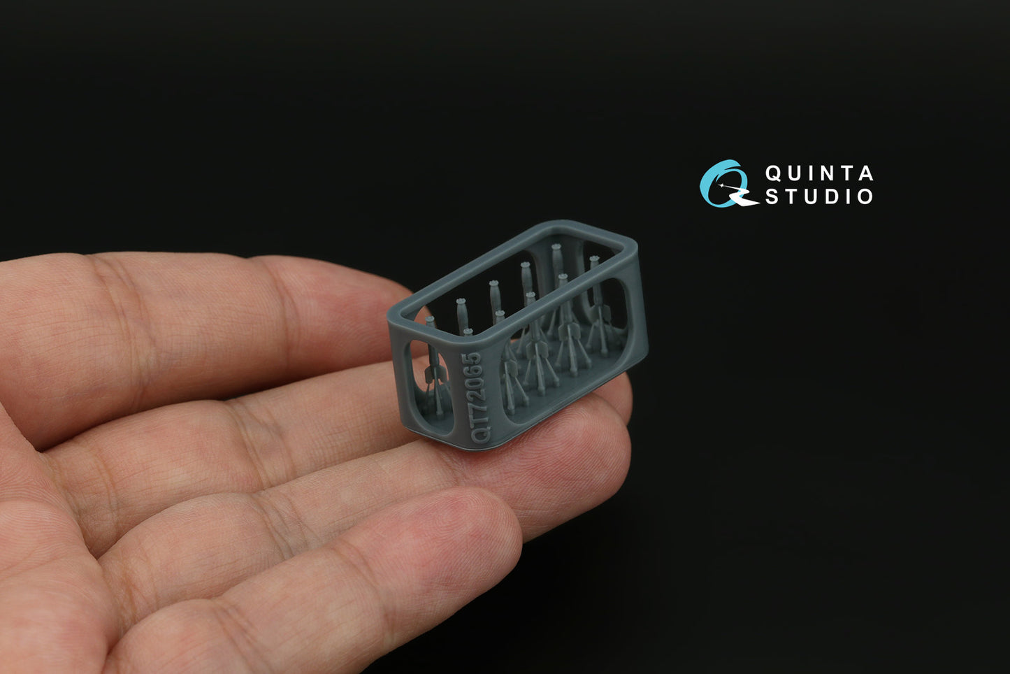 Quinta Studio QT72065 1:72 RS-82 Rockets (10 Pcs)