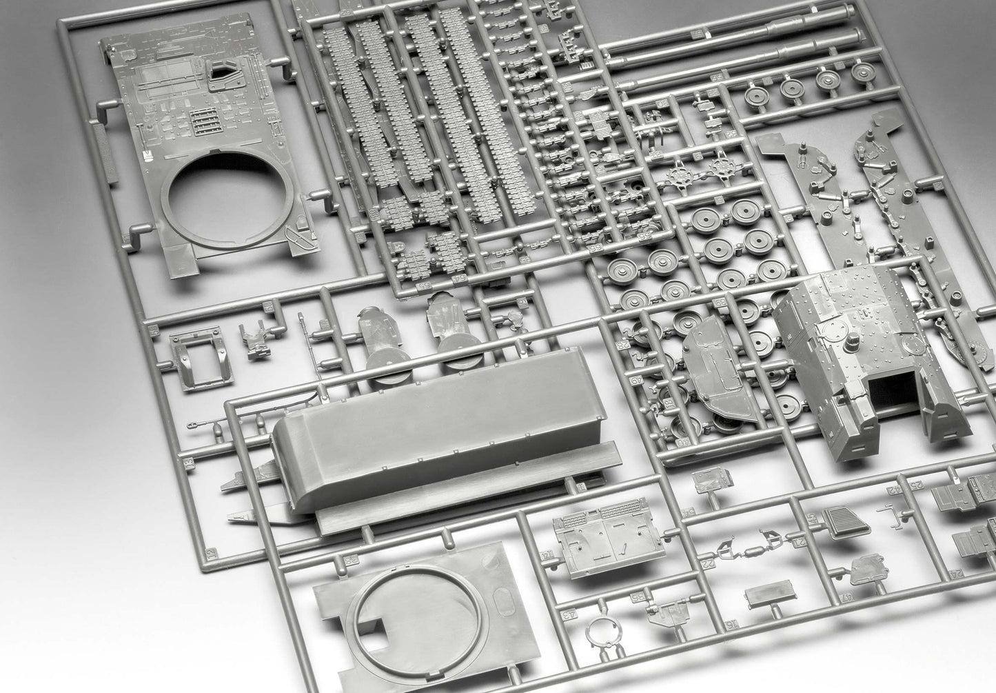 Revell 03347 1:72 Panzerhaubitze 2000