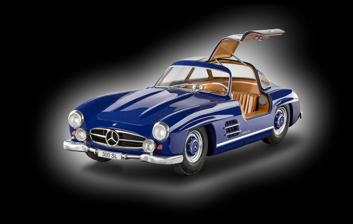 Revell 05614 1:24 Mercedes Benz 300SL 100 Years of Mercedes Benz Gift Set