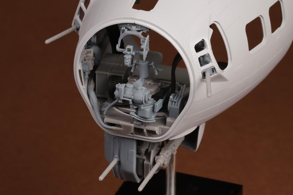 SBS Model SBS32003 1:32 Boeing B-17G Bombardier position & Chin turret interior upgrade set