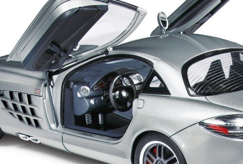 Tamiya 24317 1:24 Mercedes SLR 722