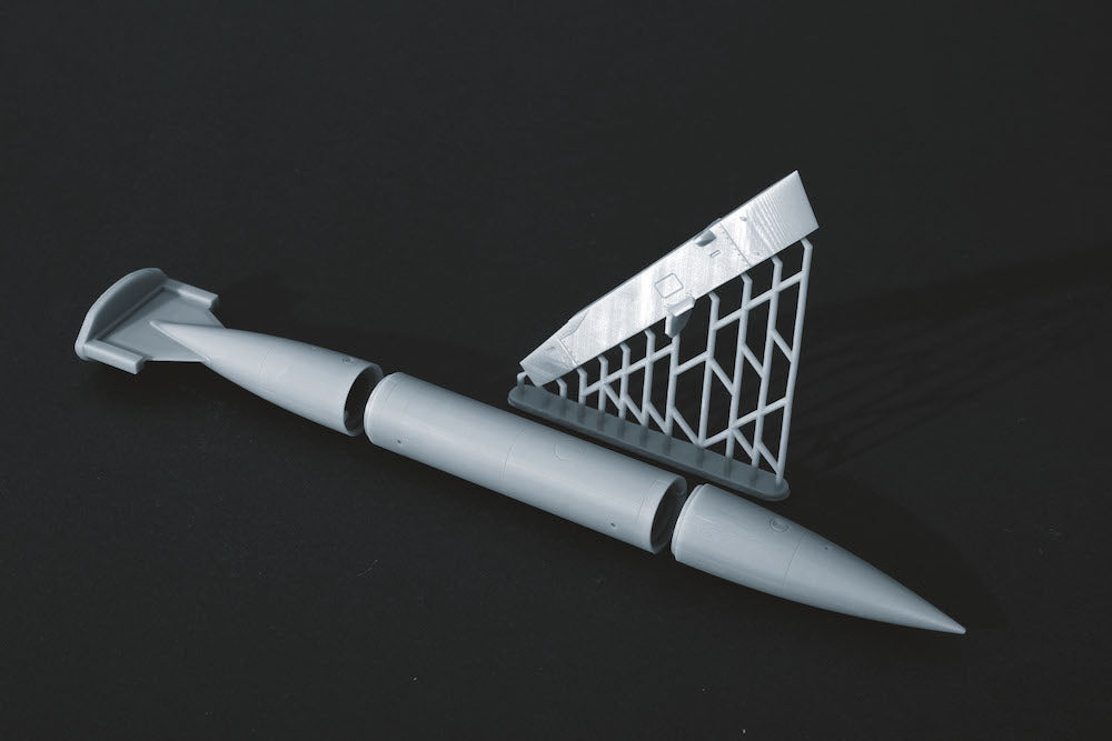 Matterhorn Circle UVRESIN05 1:32 IMI RUNT 730L & Pylon for Dassault-Mirage IIIS/IIIRS Late