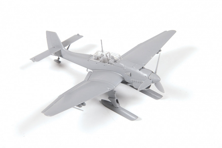 Zvezda 7323 1:72 Junkers Ju-87B-2/U4 'Stuka' with Skis snap-fit