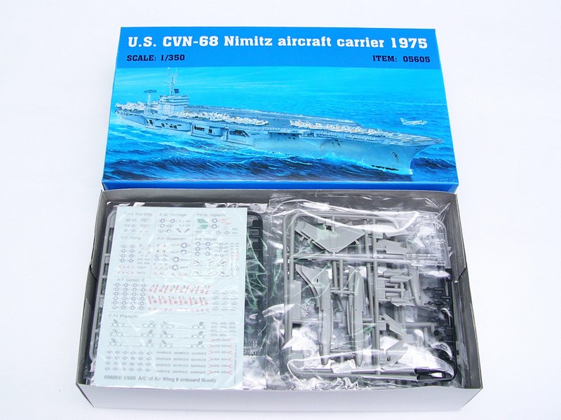 Trumpeter 05605 1:350 USS Nimitz Class Aircraft Carrier