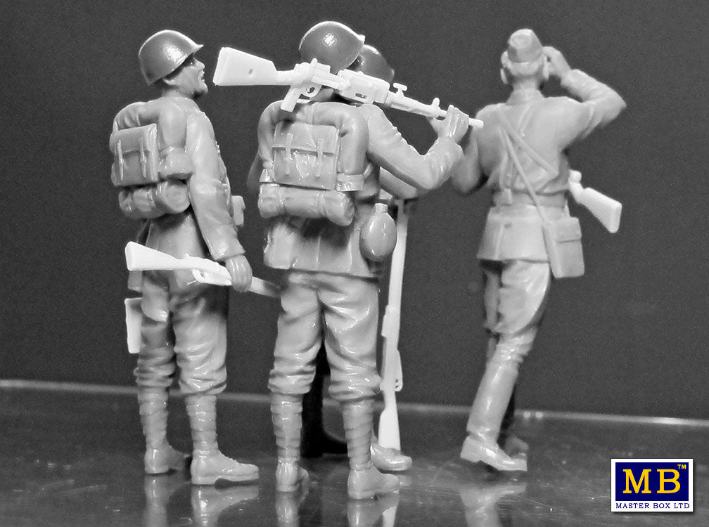 Master Box MB35144 1:35 Italian Miltary Men WWII Era