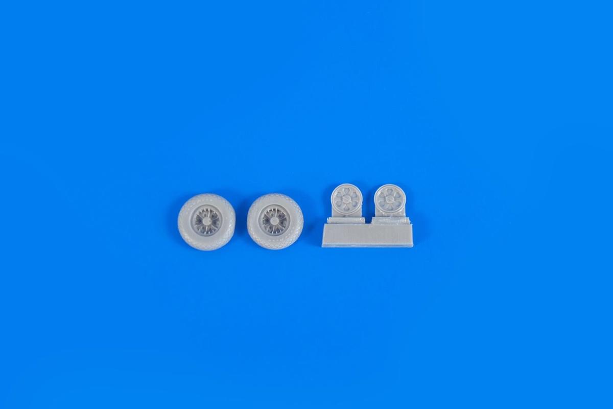 CMK Q72263 1:72 Republic P-47D/M Thunderbolt Wheels (Diamond Tread Pattern)