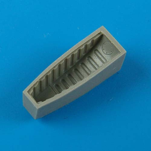 Quickboost (by Aires) 72186 1:72 Douglas A-1D skyraider rear wheel well