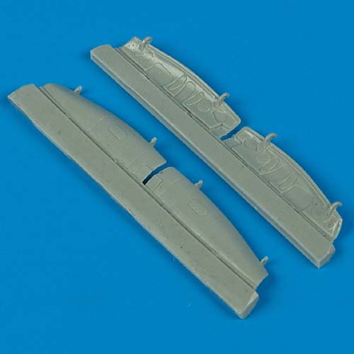 Quickboost (by Aires) 72121 1:72 de Havilland Mosquito undercarriage doors