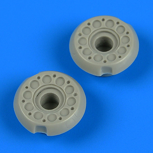 Quickboost (by Aires) 72537 1:72 Heinkel He-111H-6/He-111P front of engine