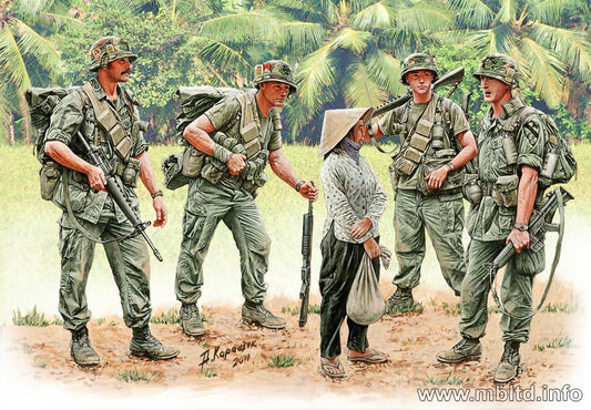 Master Box MB3599 1:35 Patroling. Vietnam War Series