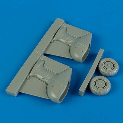 Quickboost (by Aires) 72328 1:72 Junkers Ju-87G 'Stuka' correct spatted undercarriage