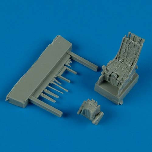 Quickboost (by Aires) 72279 1:72 Sukhoi Su-27 ejection seat with safety belts