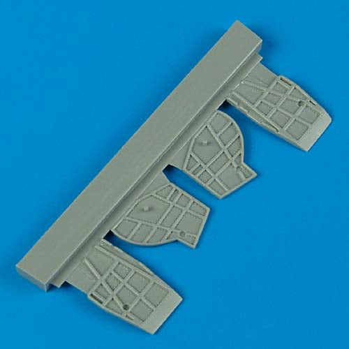 Quickboost (by Aires) 72354 1:72 Curtiss SB2C Helldiver undercarriage covers