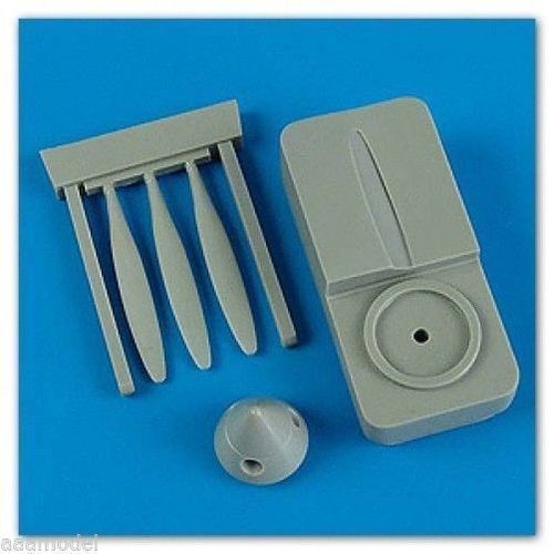 Quickboost (by Aires) 72364 1:72 Curtiss P-40B Tomahawk/P-40C propeller with tool