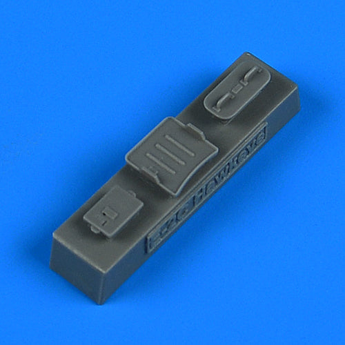 Quickboost (by Aires) 72653 1:72 Grumman E-2C Hawkeye remove before flight panels