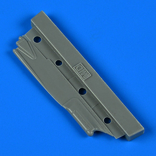 Quickboost (by Aires) 48999 1:48 McDonnell F-4B Phantom II tail fin cap - mid