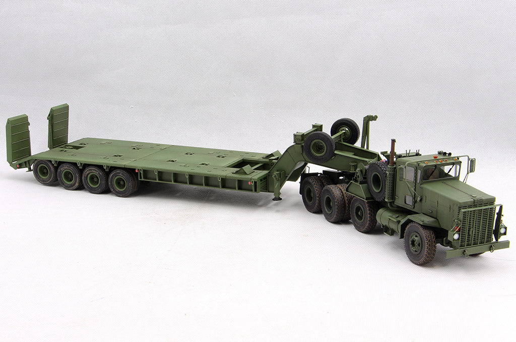 Hobby Boss 85524 1:35 M911 C-HET with Talbert 64T Trailer