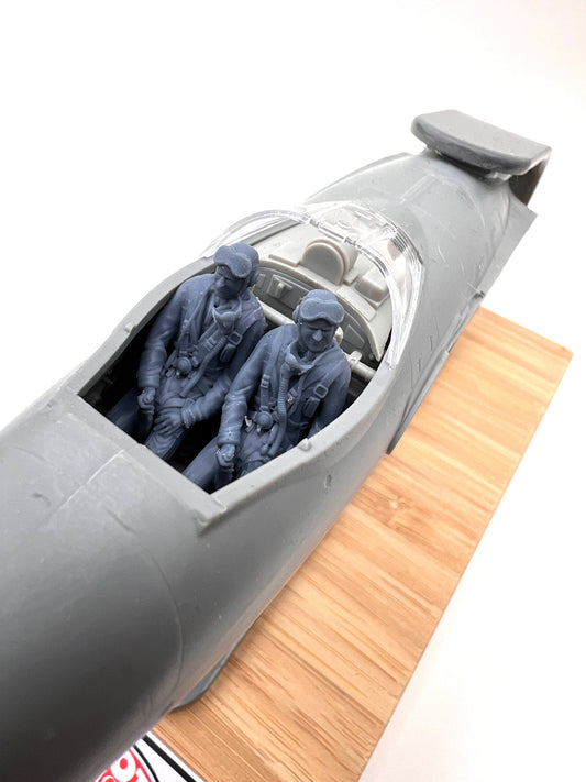 Pilot Replicas 483DP002 1:48 Swedish Vampire Pilots with Cloth Helmets