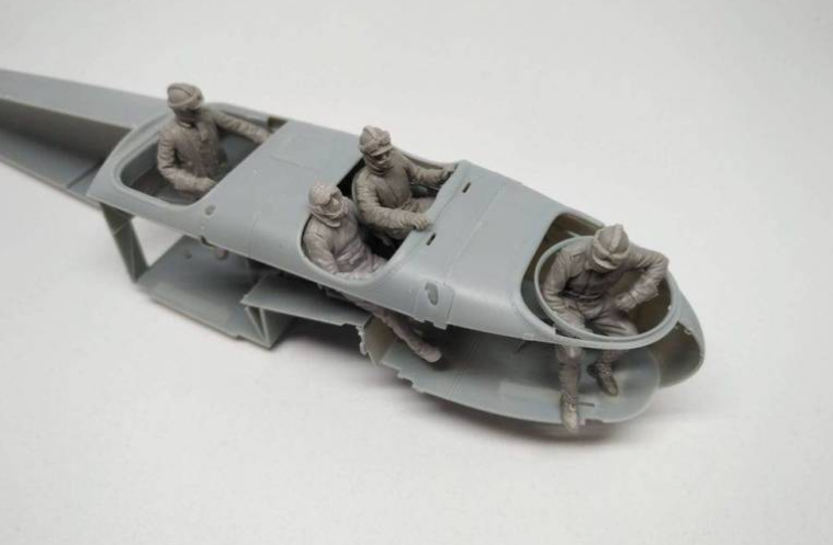 Copper State Models F32-022 1:32 AEG G.IV Bomber German Crew