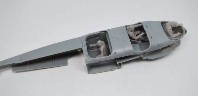 Copper State Models F32-022 1:32 AEG G.IV Bomber German Crew